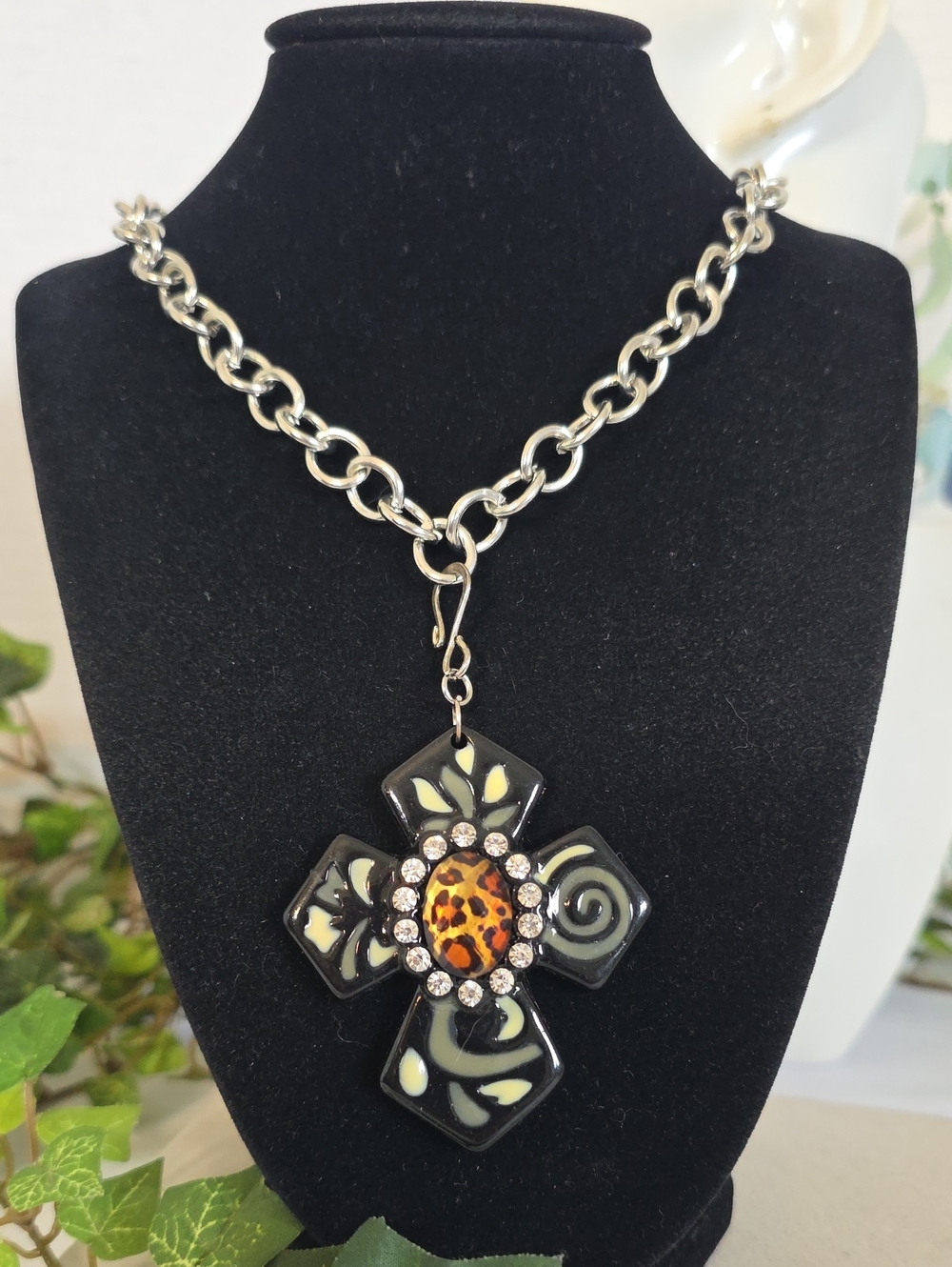 Silver Tone Chunky Chain Cross Pendant Necklace Leopard Print Rhinestone